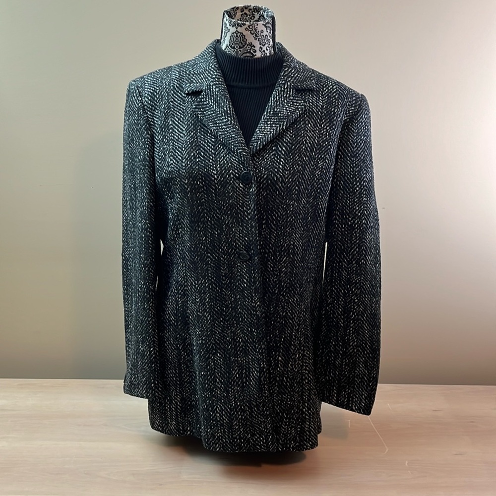 H&W tweed blazer